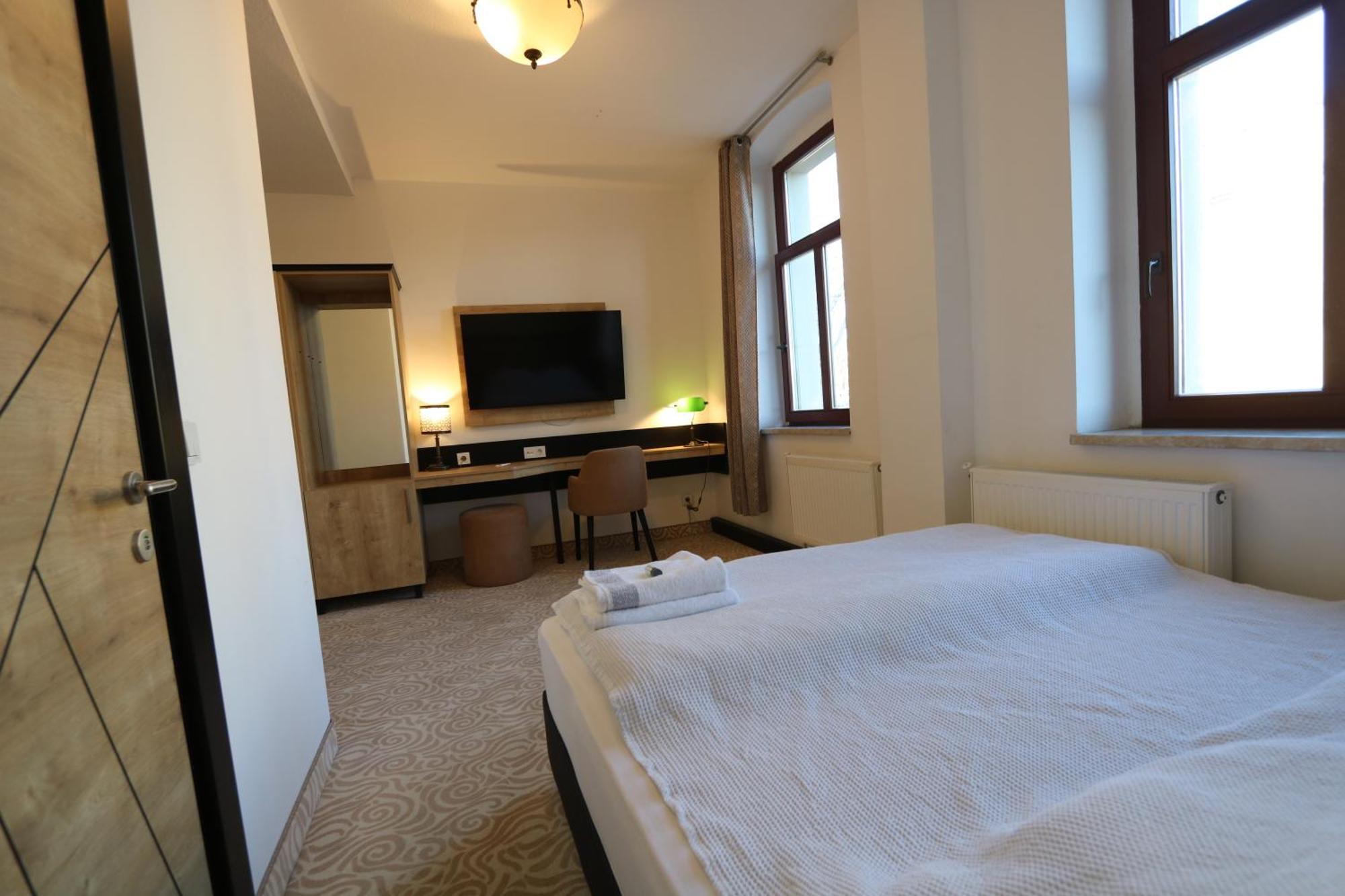 Hotel Am Fluss Saale Weißenfels Exterior foto